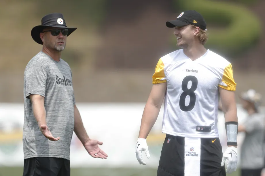 Mike Tomlin Sticking with Matt Canada