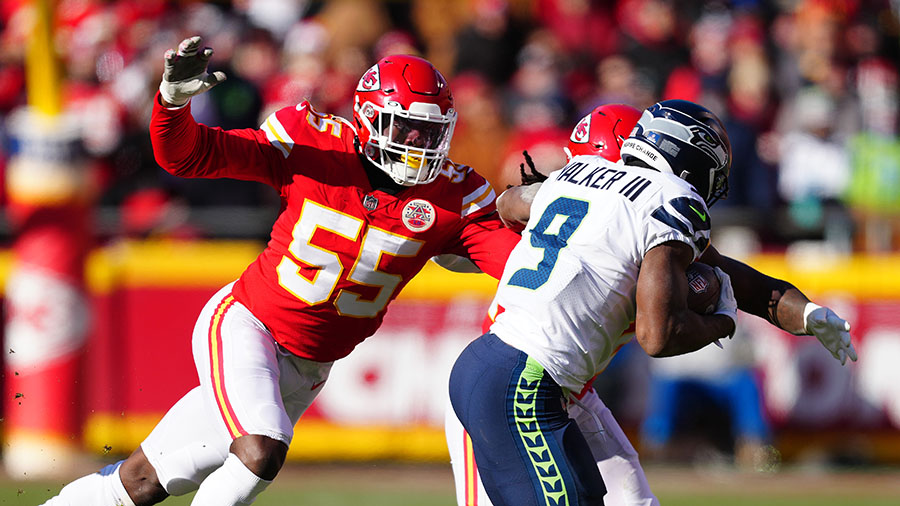 Frank Clark Signs with Seahawks