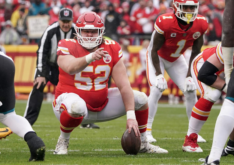 Kansas City Chiefs Extend Creed Humphrey