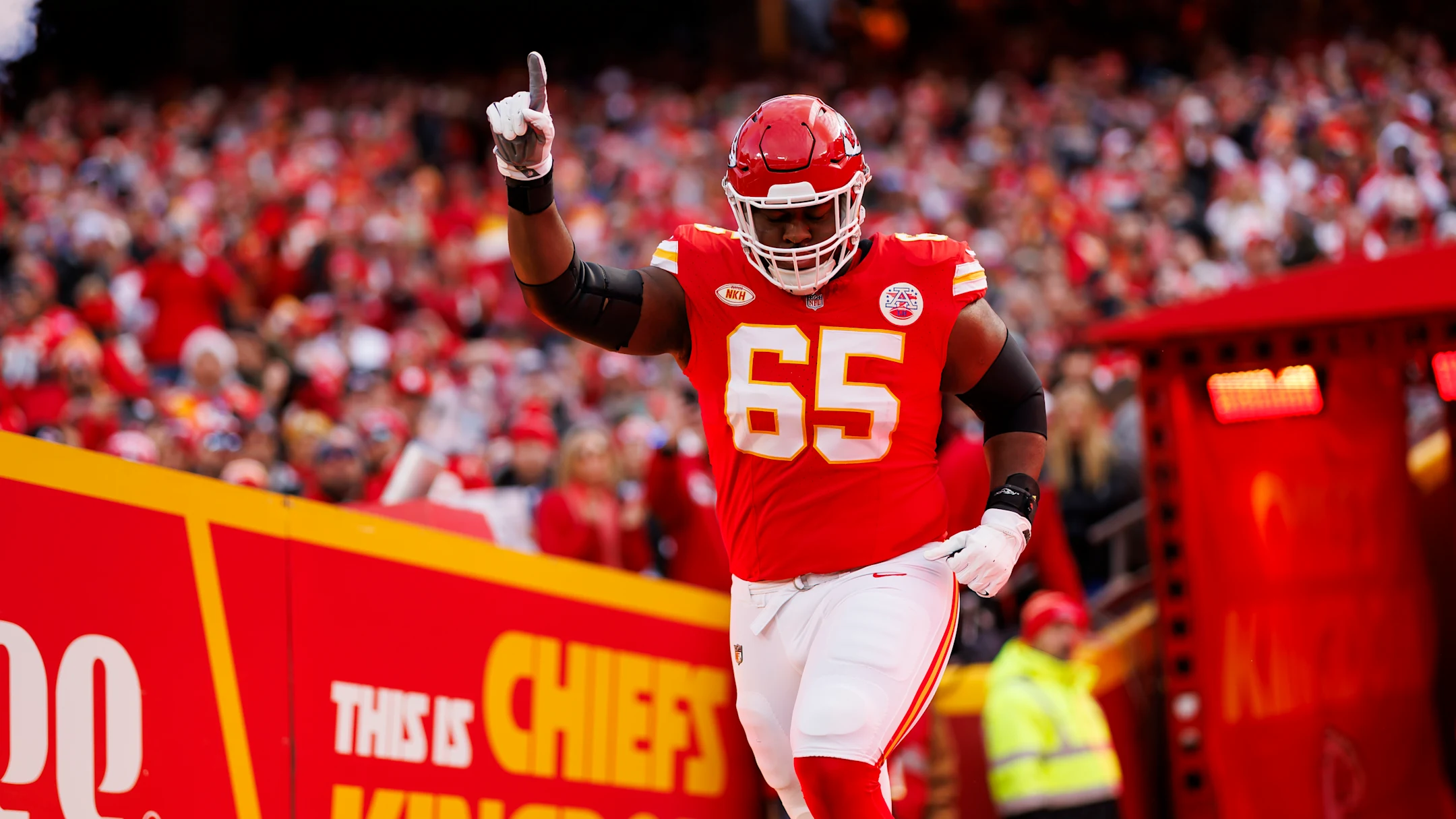 Chiefs to Franchise Tag Trey Smith