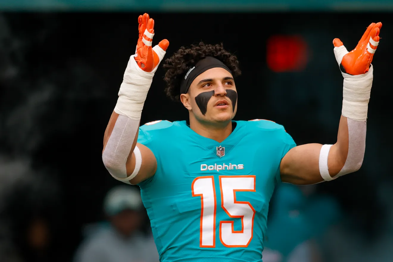 Jaelan Phillips Signs Four Year Deal with Panthers