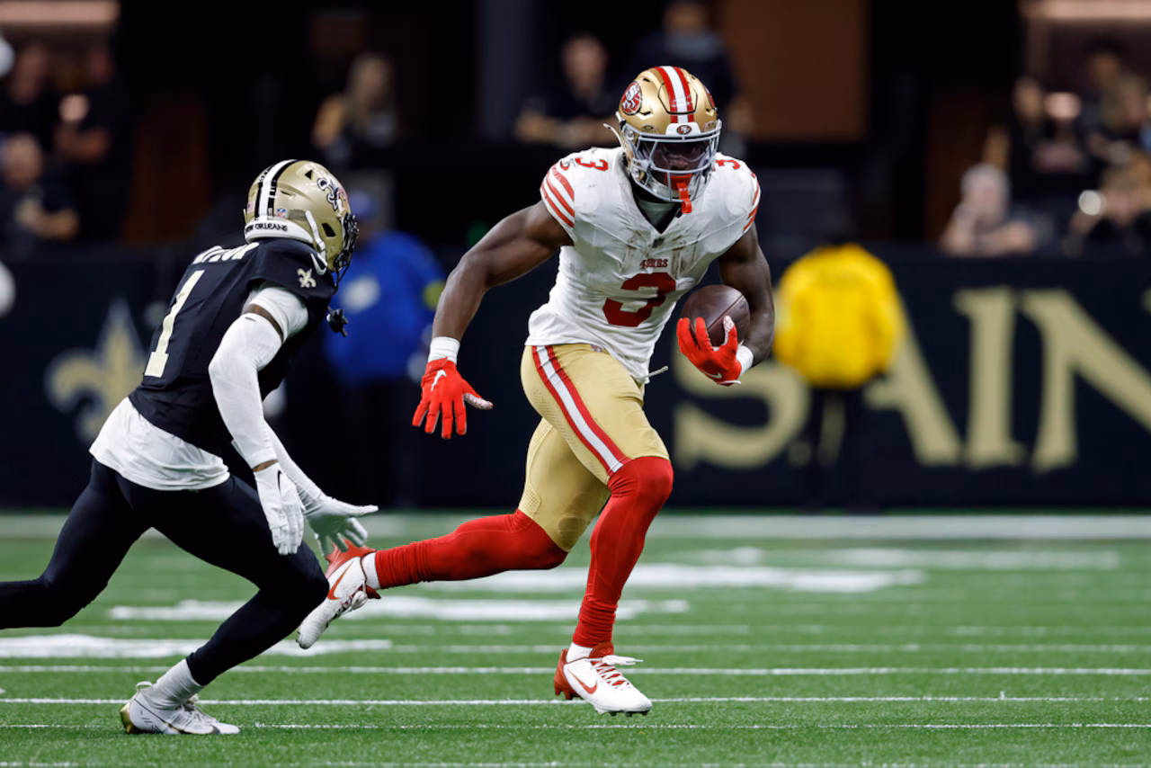 San Francisco 49ers running back Brian Robinson Jr. carries the football during an NFL game against the New Orleans Saints on Sept. 14, 2025, at Caesars Superdome in New Orleans.(AP Photo/Tyler Kaufman)